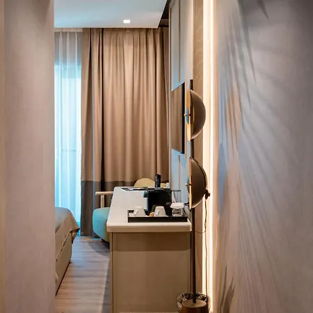 Belinda Adults Only مامايا