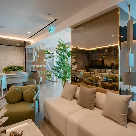 Belinda Adults Only 4* Mamaia